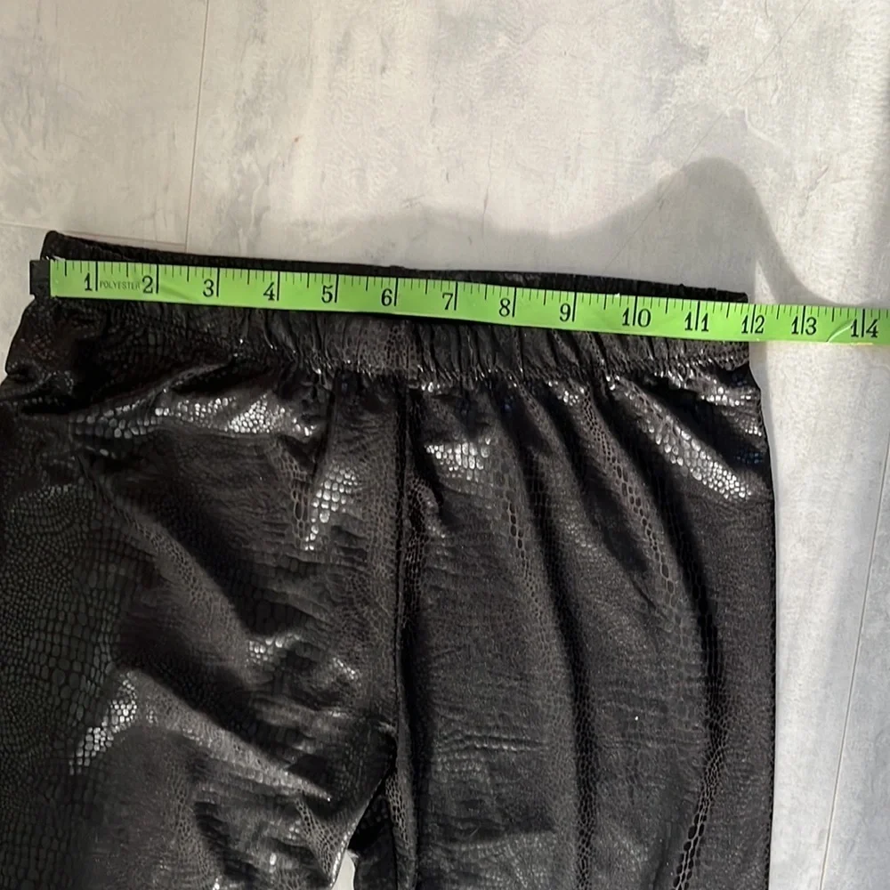 Bebe   Leggings  Tights  2B  Black Snakeskin patterned  NWT          Size S